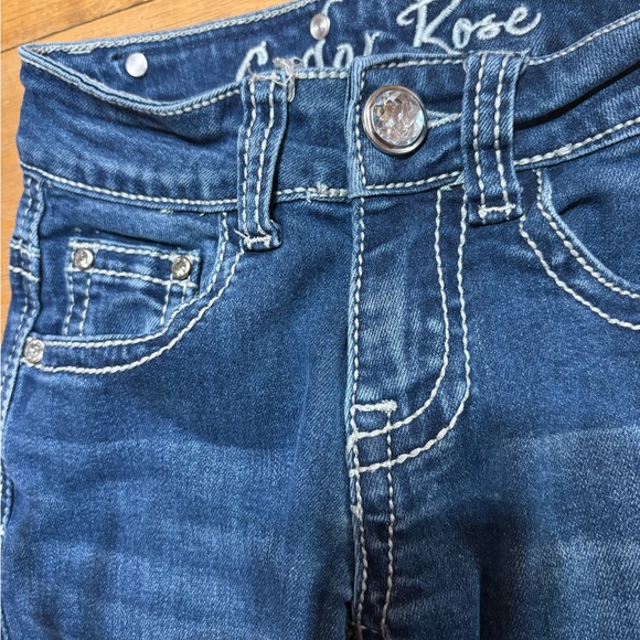 Cedar Rose Girls Jean with embroidered Cow Skull - Picture 3 of 5